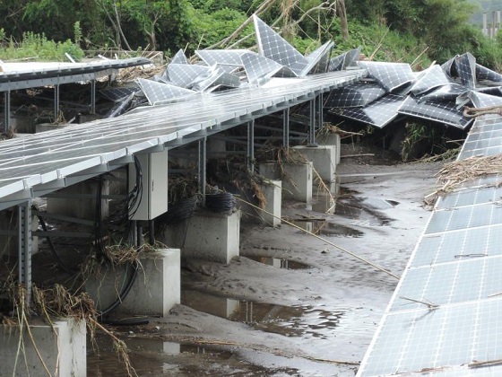 ２０１４年６月の宮崎県豪雨で被災したメガソーラの状況