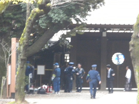 20151123靖国神社で爆発！テロ事件で捜査・トイレ現場に時限式発火装置・頻発する韓国人などによる靖国テロ