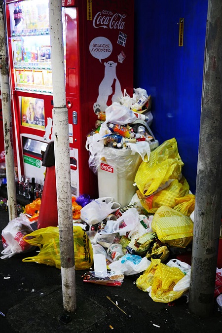 【炎上】ハロウィン参加者がゴミ放置で住民激怒 渋谷がゴミの山でブチギレ「ひどい仕打ちだ」