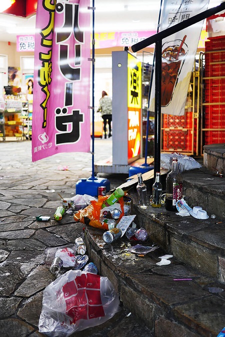 【炎上】ハロウィン参加者がゴミ放置で住民激怒 渋谷がゴミの山でブチギレ「ひどい仕打ちだ」