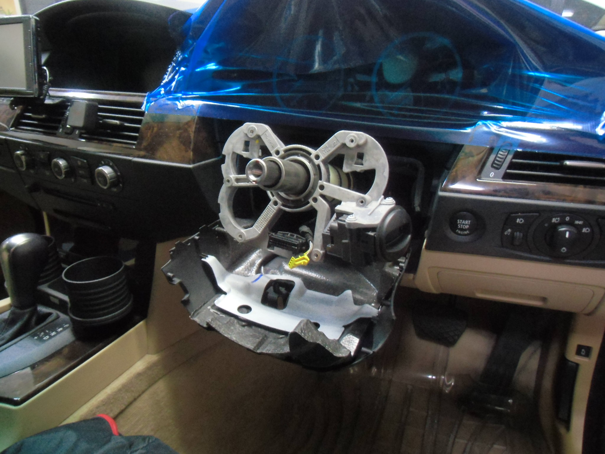 BMW530iTRG E61(アクティブステアリング修理)②  アストンマーティン・ポルシェ・外車・輸入車販売・車検・整備・点 検・修理 ・ASTONMARTIN・PORSCHE