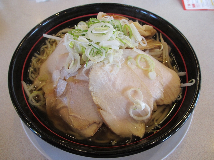 なおじV3　新潟地鶏のﾁｬｰｼｭｰ麺