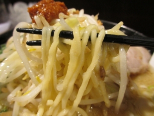 吉風　味噌ﾗｰﾒﾝ　麺
